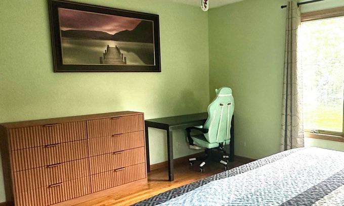 West Chicago Apartment | 1st Floor In Single Family Home on 2.5 Fenced Acres