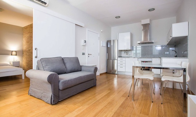 el Mercadal Apartment | 2 + 1 apartment in C/Ginesta 9