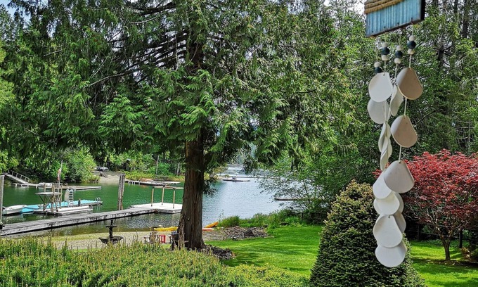 Sproat Lake House | 2.4 acres Lakefront. Full South Exposure: Large Beach