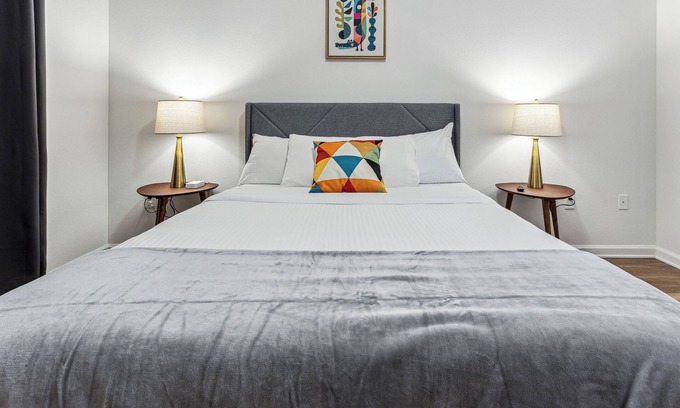 Frisco Apartment | 2 BD Luxe Oasis, Near The Star and Shops