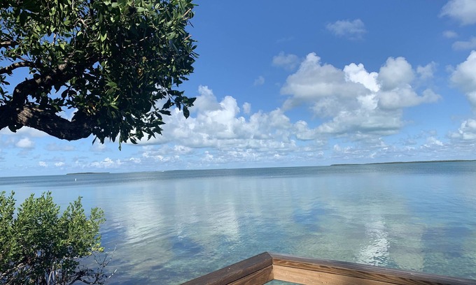 Key Largo House | 2 Bed, 2.5 Bath Buttonwood Bay Sunset View right on the water!