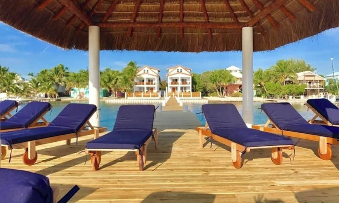 Caye Caulker Apartment | 2 bed/2 bath Velento#9 private dock/pool/beach/free paddleboards