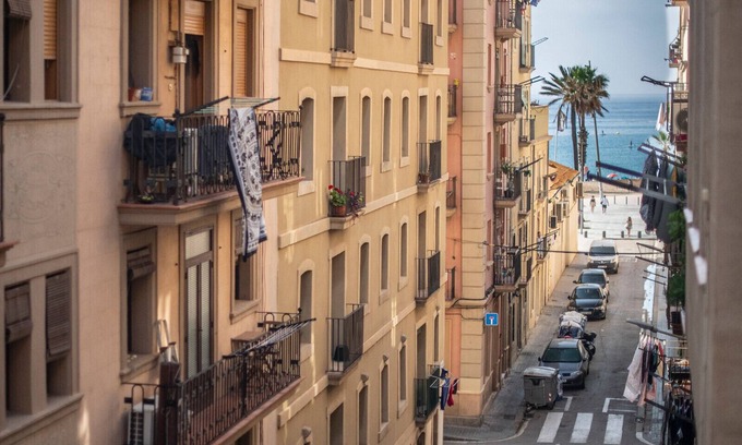 Barceloneta Apartment | 2 bed apartment in Barceloneta steps from the beach