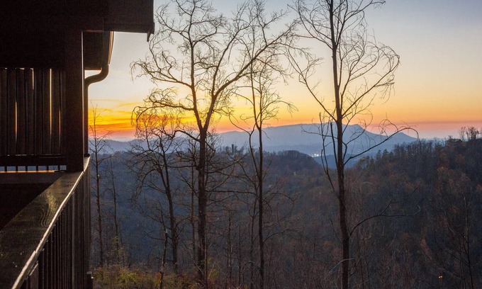 Sevierville Cabin | 2 Bed Cabin - Hot Tub, View! Enjoy all the Fun of Fall!