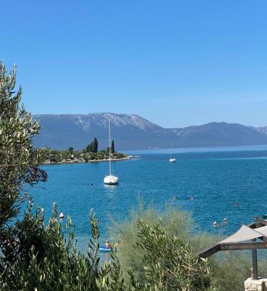 Blace Apartment | 2 bed Comfy Gem: Functional, Ideal Location, Steps to the Beach