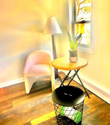 Merrimac Bed & Breakfast | 2-bed rm house on the lake