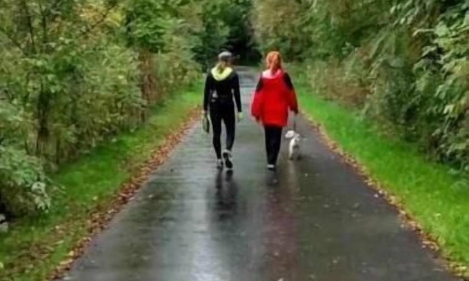 Alderwood Apartment | 2 BEDR00M APT-Etobicoke-Spacious & Bright