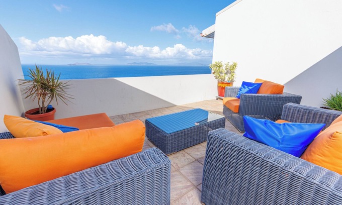 Estate Lovenlund Condo | 2 Bedroom 2 Bathroom Condo Stunning Ocean Views in a Guarded Community