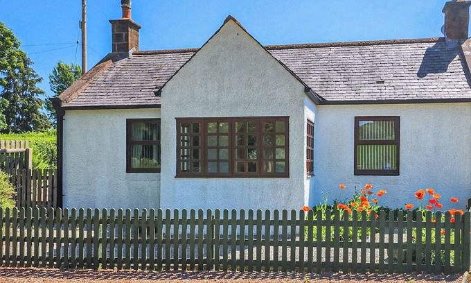 Dumfries Cottage | 2 bedroom accommodation in Islesteps, near Dumfries
