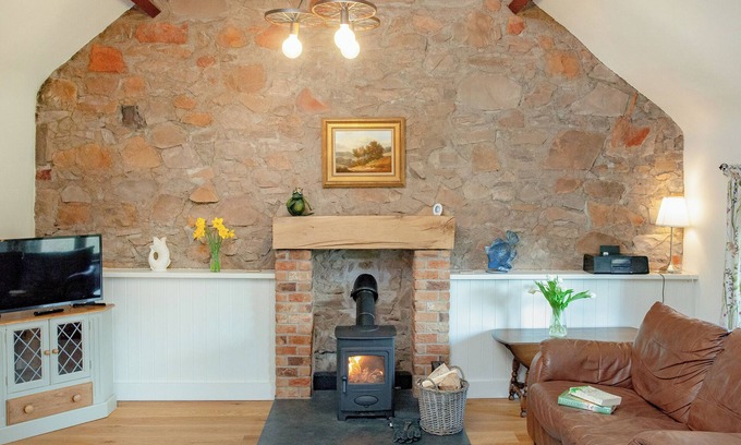 Tiverton Cottage | 2 bedroom accommodation in Withleigh, near Tiverton