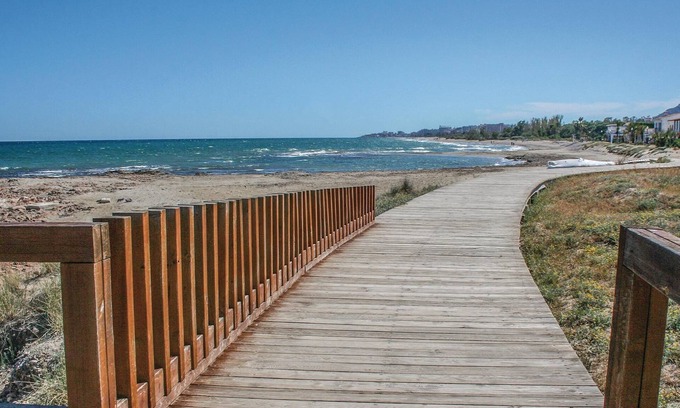 Cabanes Apartment | 2 bedroom accommodation in Cabanes