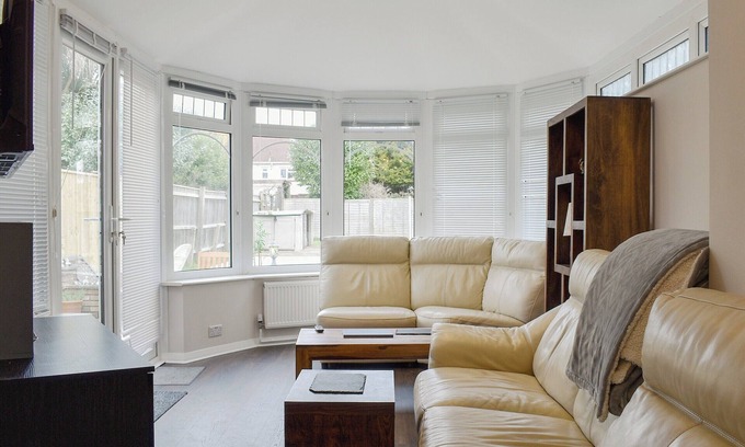 Hamworthy Cottage | 2 bedroom accommodation in Poole