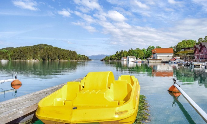 Valevag Apartment | 2 bedroom accommodation in Valevåg