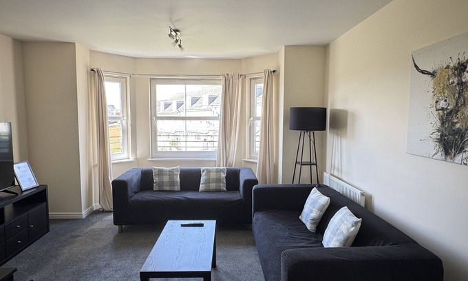Duloch Apartment | 2 bedroom apartment, sleeps 4 in Dunfermline