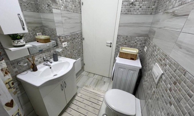 Shkoder Apartment | 2-bedroom apartment in lovely Shkodër with WiFi, AC