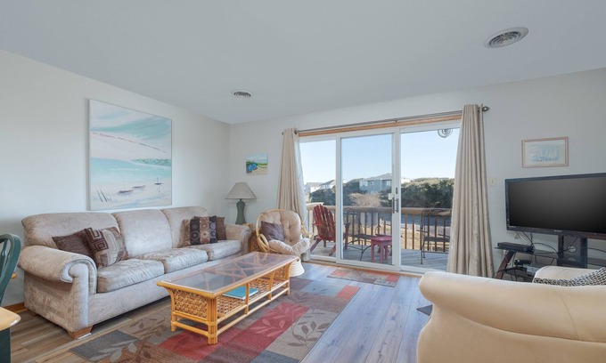 Sea Acres House | 2 bedroom condo with WiFi, outdoor shower, and access to Georgetown Sands community pool and tennis