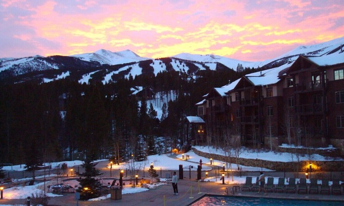 Four O'Clock Resort | 2 Bedroom Lockoff Unit at a Beautiful Luxury Ski in, Ski out Resort