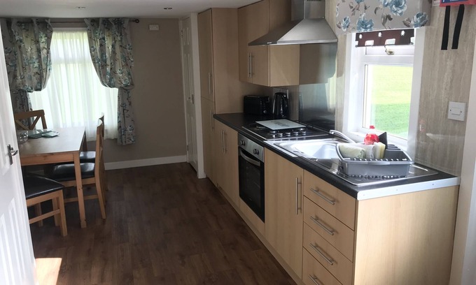 Stepps Ski Chalet | 2 Bedroom Self-Catering Chalet near Glasgow