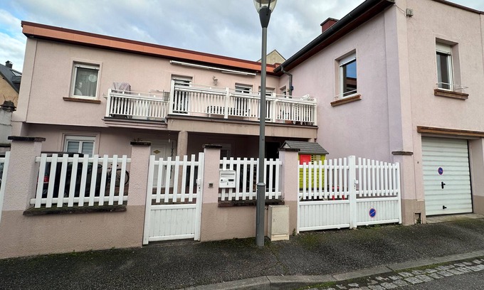 Neudorf Ouest Apartment | #2 Belle Terrasse Proche Centre Ville 2 Pièces Calme