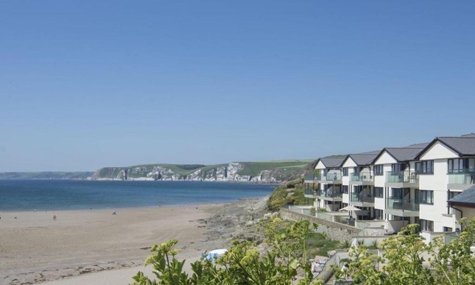 Bigbury-on-Sea House | 2 Burgh Island Causeway
