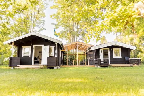 Kastlosa House | 2 Cabins with panoramic window, A Hiker's and Birdwatcher's Paradise