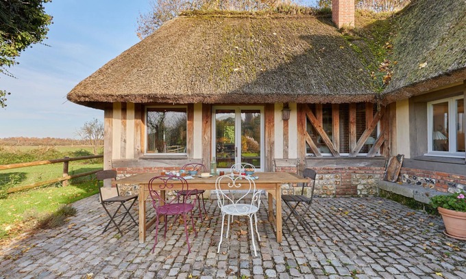 Saint-Ouen-des-Champs House | 2 Chaumières normande by Interhome