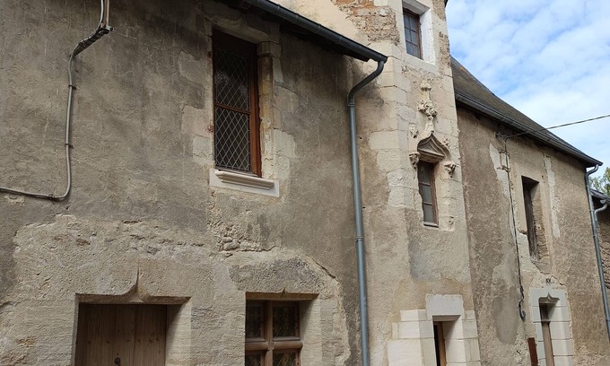 Doue-la-Fontaine House | 2 Gîtes in Doué town center, 15 people maximum