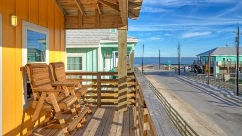 Flour Bluff House | 2 Homes Sleeps 16 Shared PoolBoat Dock Laguna Village Serenity by AvantStay