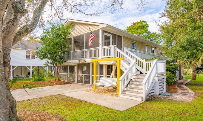 Folly Beach House | 2 Incredible Units Equal Double the Amenities! Lazy Mermaid