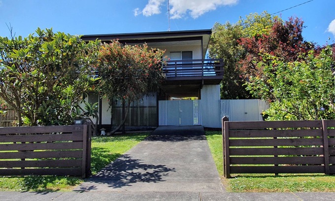 Inverloch House | 2 min walk to inlet beach, close to town centre, pet friendly