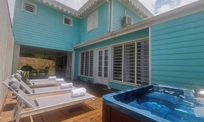 Trois-Ilets Villa | 2 minutes from the beach, pool, jacuzzi and parking included in a secure residence!