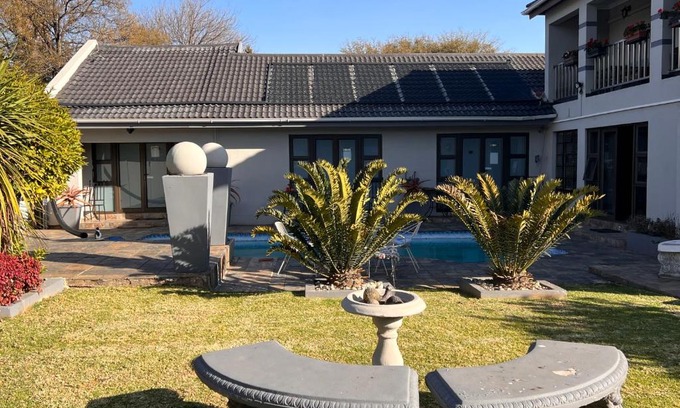 Ekurhuleni Bed & Breakfast | 2 Op Terblanche Guesthouse