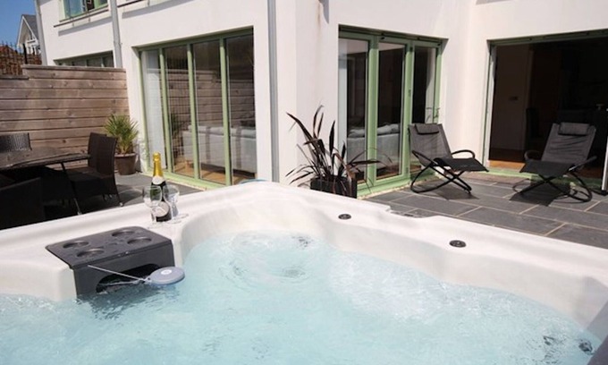 Croyde Apartment | 2 Point View - AWARD WINNING Apartment with Private Hot Tub/near Croyde Bay