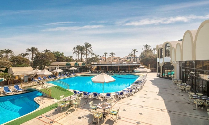 Wadi El Natrun Resort | 2 Rooms l Experience the Magic of Cairo with Pool, Live Music & Family Vibes