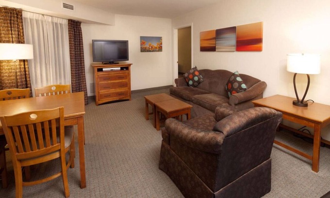 Las Colinas Apartment | 2 Spaces Pet-friendly Property w/Free Parking, Near Parmenter Gazebo Garden!