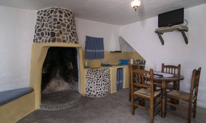 Caniles Cottage | 2-Storey Cave-House
