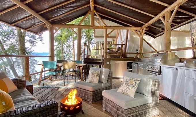 Sunshine Coast Other | 2 Tide on the Hillside