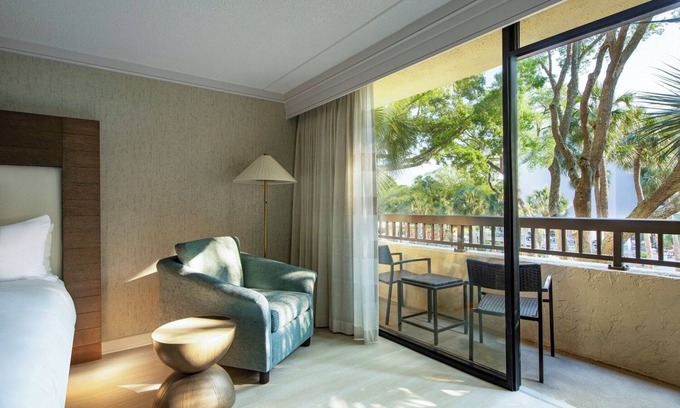 Shipyard Plantation Hotel | 2 Units w/Balconies & Pool, Just Steps from Hilton Head Beach!
