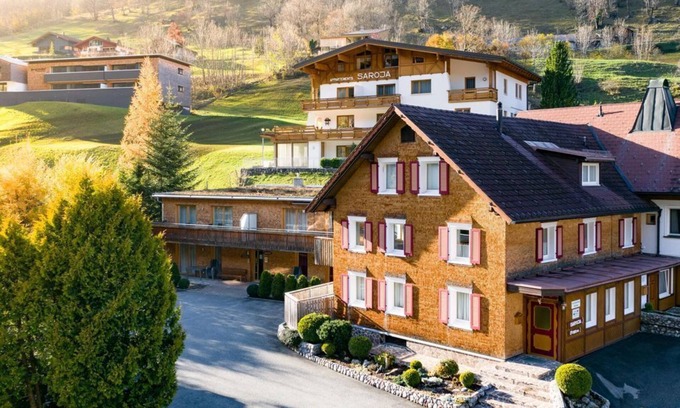 Brand Apartment | 2-zi FW Zentral mit Panorama-sonnenterrasse - Appartement/fewo, Dusche, WC, 1 Schlafraum