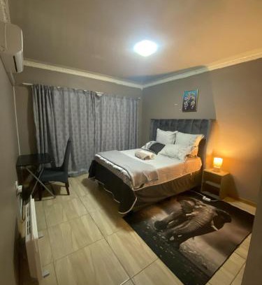 Kimberley Apartment | 20 Ernest self catering
