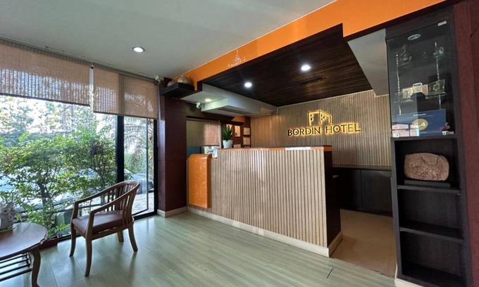 Nai Mueang Hotel | 20 m² Hotel ∙ 127 guests