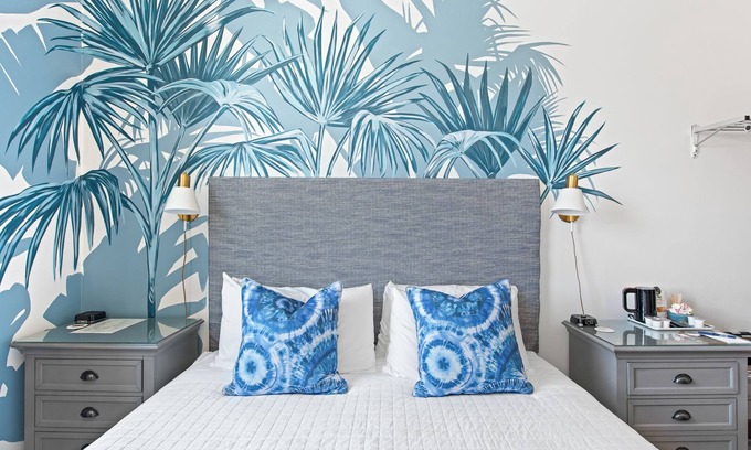Rosemary Beach Hotel | 202 Rosemary Beach Inn - Includes Beach Chairs & Complimentary Breakfast + Access to 4 Pools