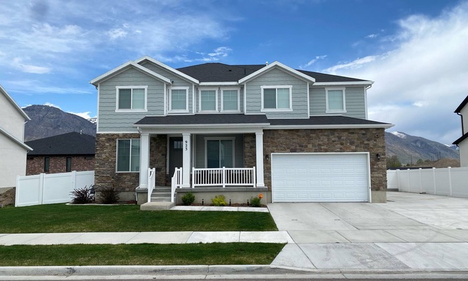 Provo Bay House | 2021 New build 3BD/2.5Bath Located 5 min. from Provo Airport and I15 Freeway!