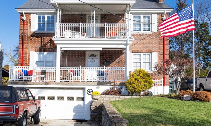 Cheviot House | 2023 Remodeled Colonial Style home features a Freshly Remodeled & Furnished Home