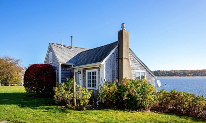 Orleans Cottage | 2025 Bell Buoy: Adorable Cottage w/Sparkling Town Cove Views, Pet Friendly!