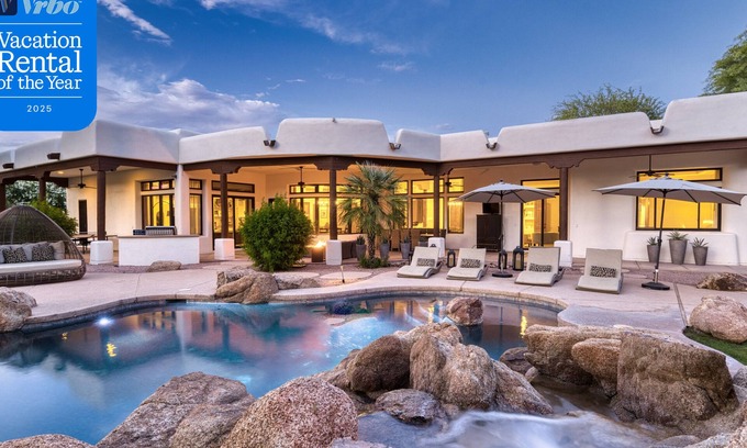 Paradise Valley House | 2025 VRBO Property of the Year: Scottsdale Luxury Estate: Pool, Spa & Pickleball