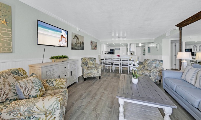 Holiday Isle Condo | 2082- 2Bdrm Beach Front Condo - Free Beach Setup