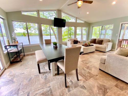 Osage Beach House | 21 Mile Marker Overlook