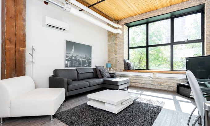 Exchange District Condo | (211) Market Ave Exchange District +Entire 2BR 1BATH+ Fast Wifi (139)