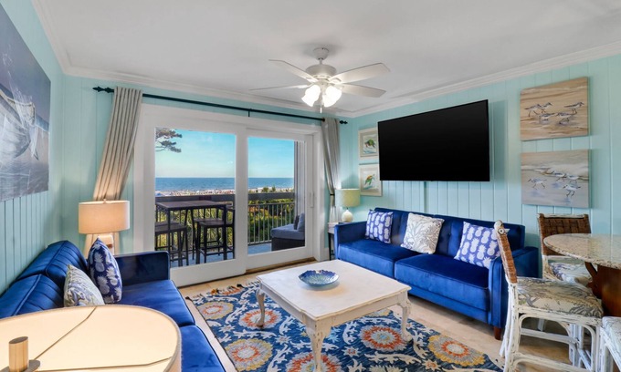 North Forest Beach Villa | 212 Breakers |Oceanfront 1-bed North Forest Beach villa with complex pool